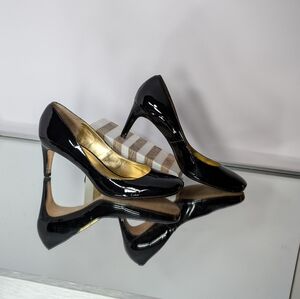 Talbots Black Heels with Elegant Stiletto Design and Glossy Finish